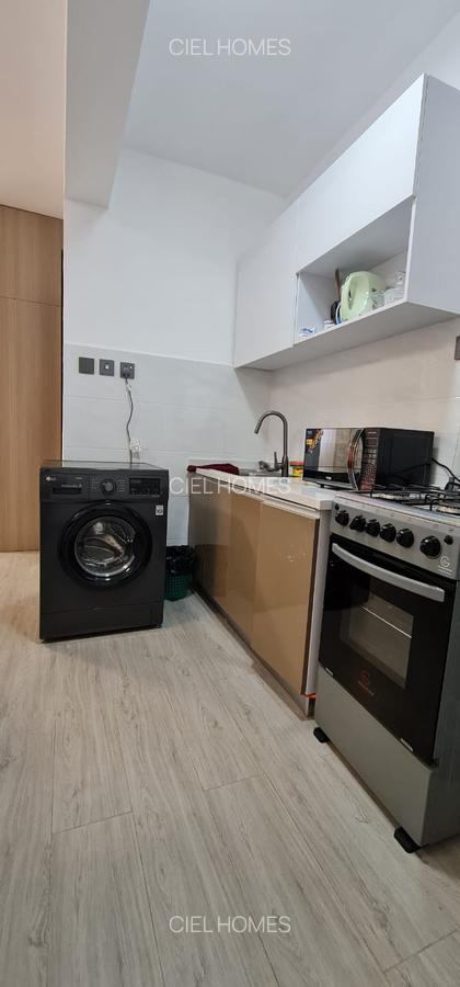 Furnished Studio Apartment with En Suite at Wood Avenue - 5