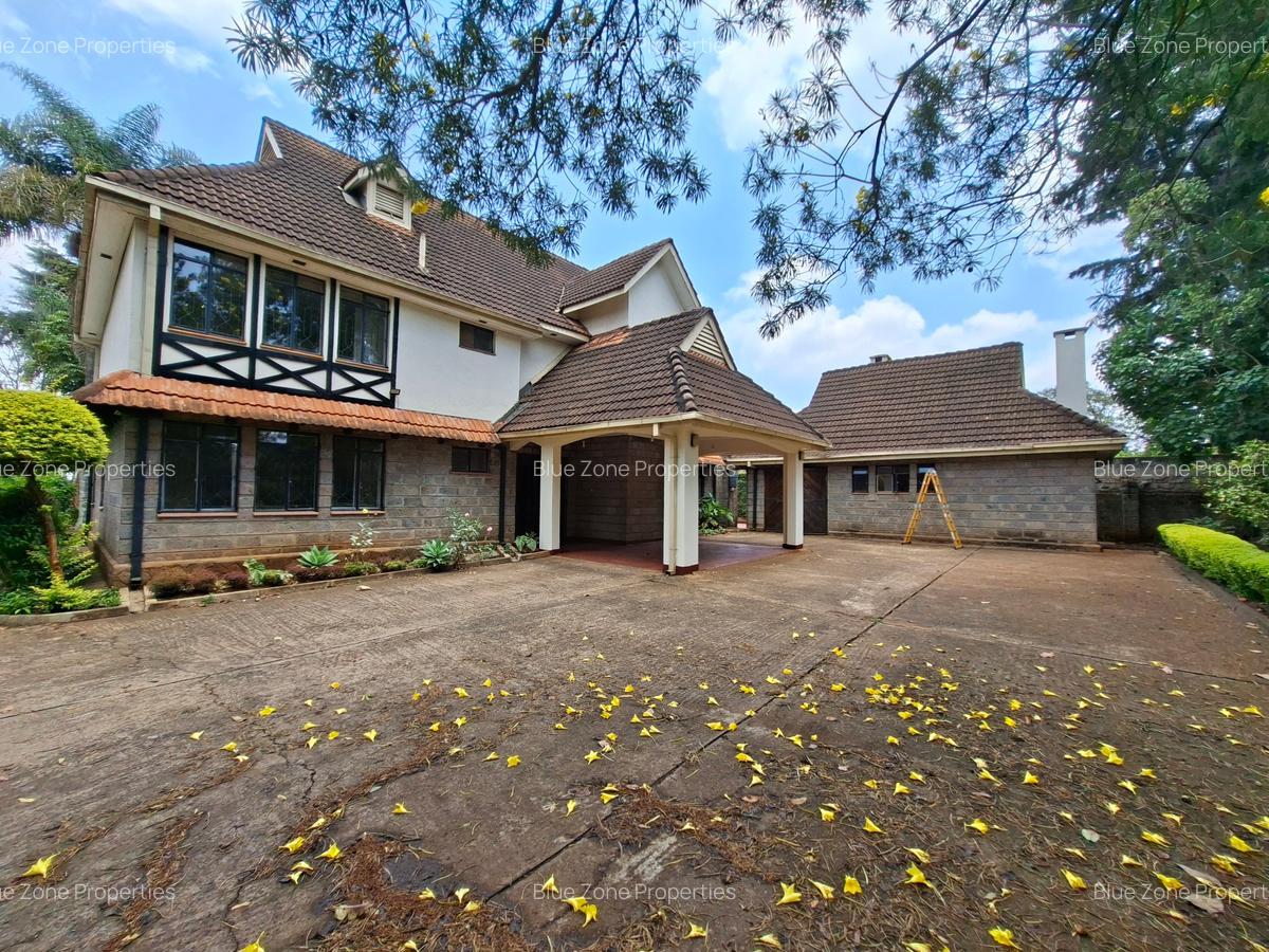 5 Bed House with En Suite at Off Un Avenue - 2