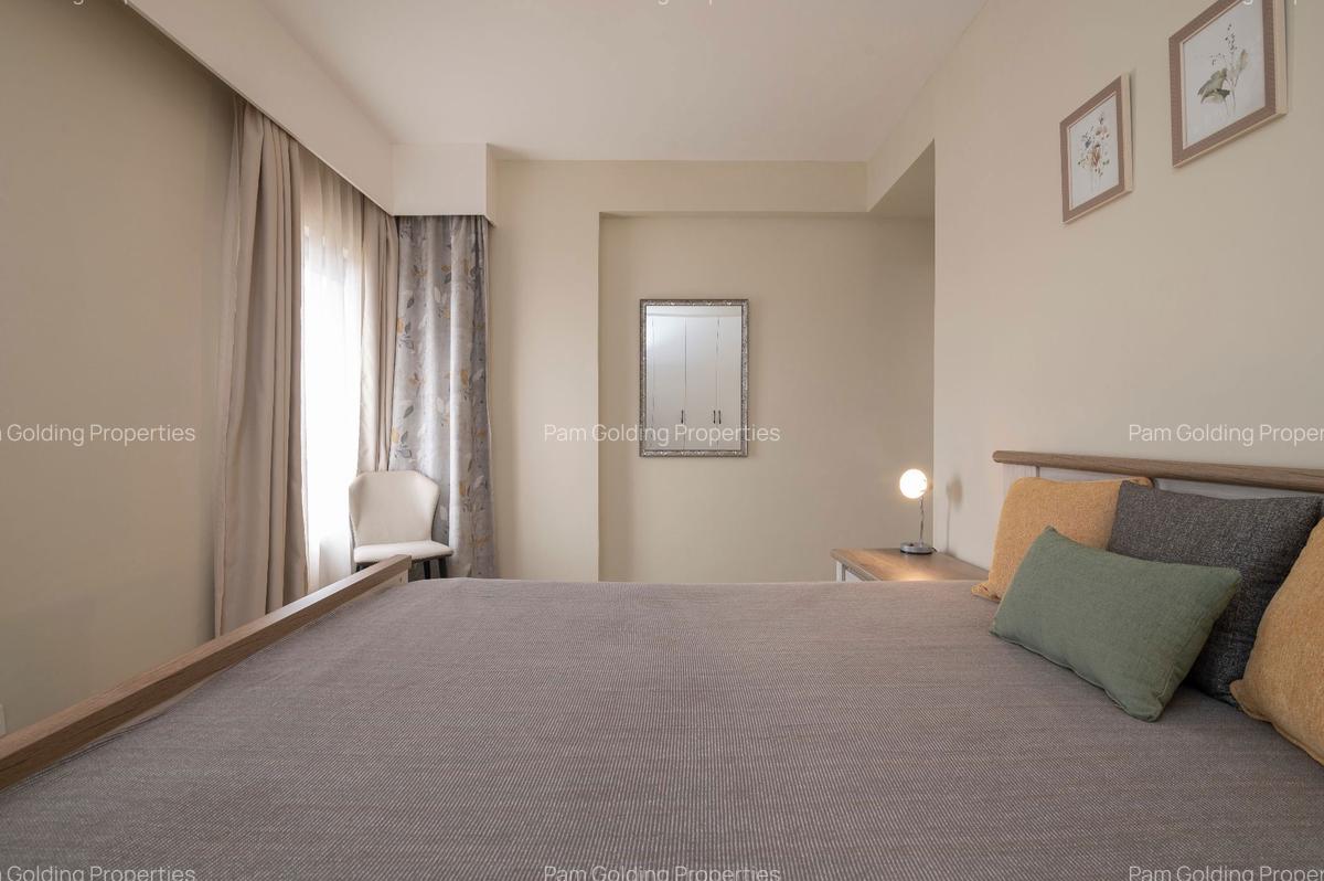 Furnished 2 Bed Apartment with En Suite at Riverside Drive - 13