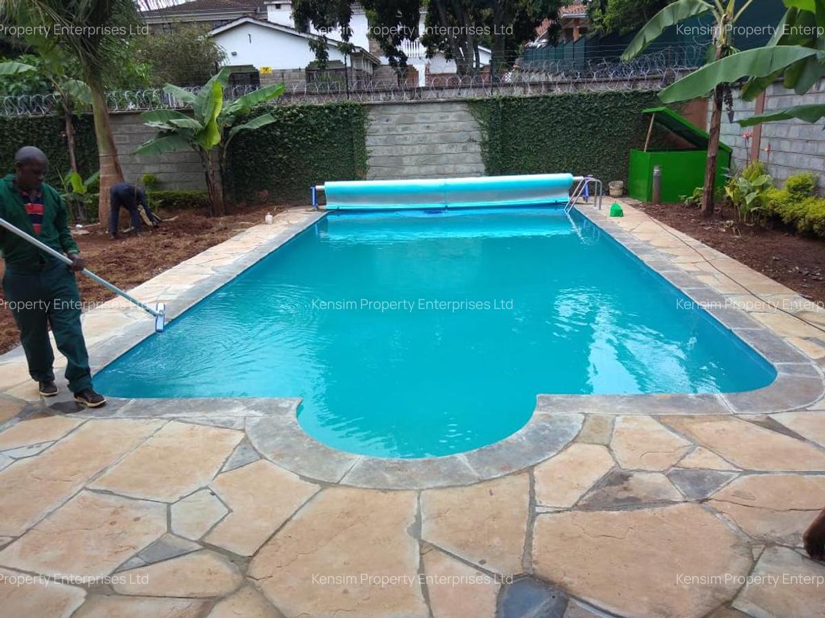 5 Bed House with En Suite in Runda - 20