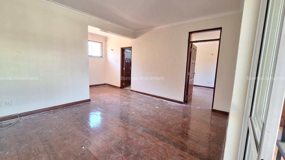 4 Bed Townhouse with En Suite at Brookside Drive. - 9