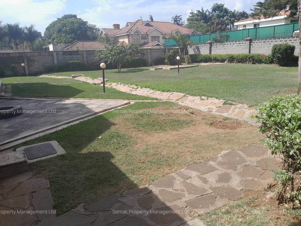 5 Bed House with En Suite at Faith Drive - 11