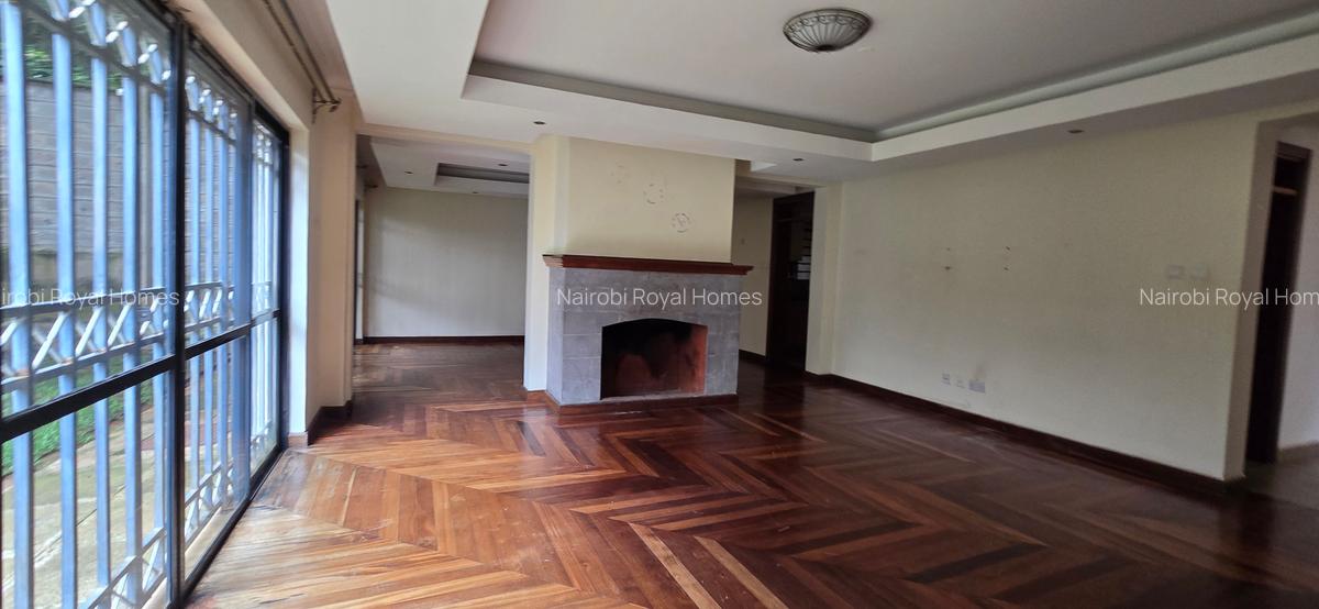 5 Bed Townhouse with En Suite at Lavington Convent Drive - 10