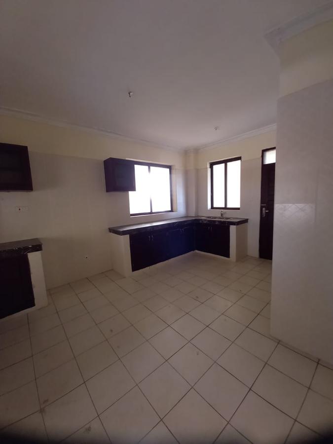 3 Bed Apartment with En Suite in Nyali Area - 9