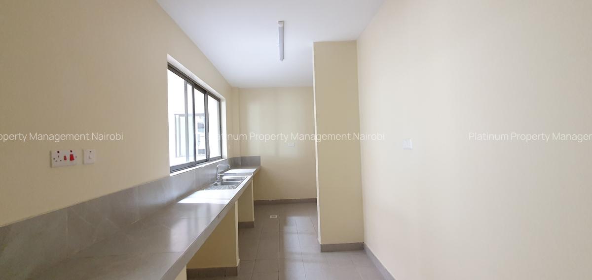 4 Bed Apartment with En Suite in General Mathenge - 9