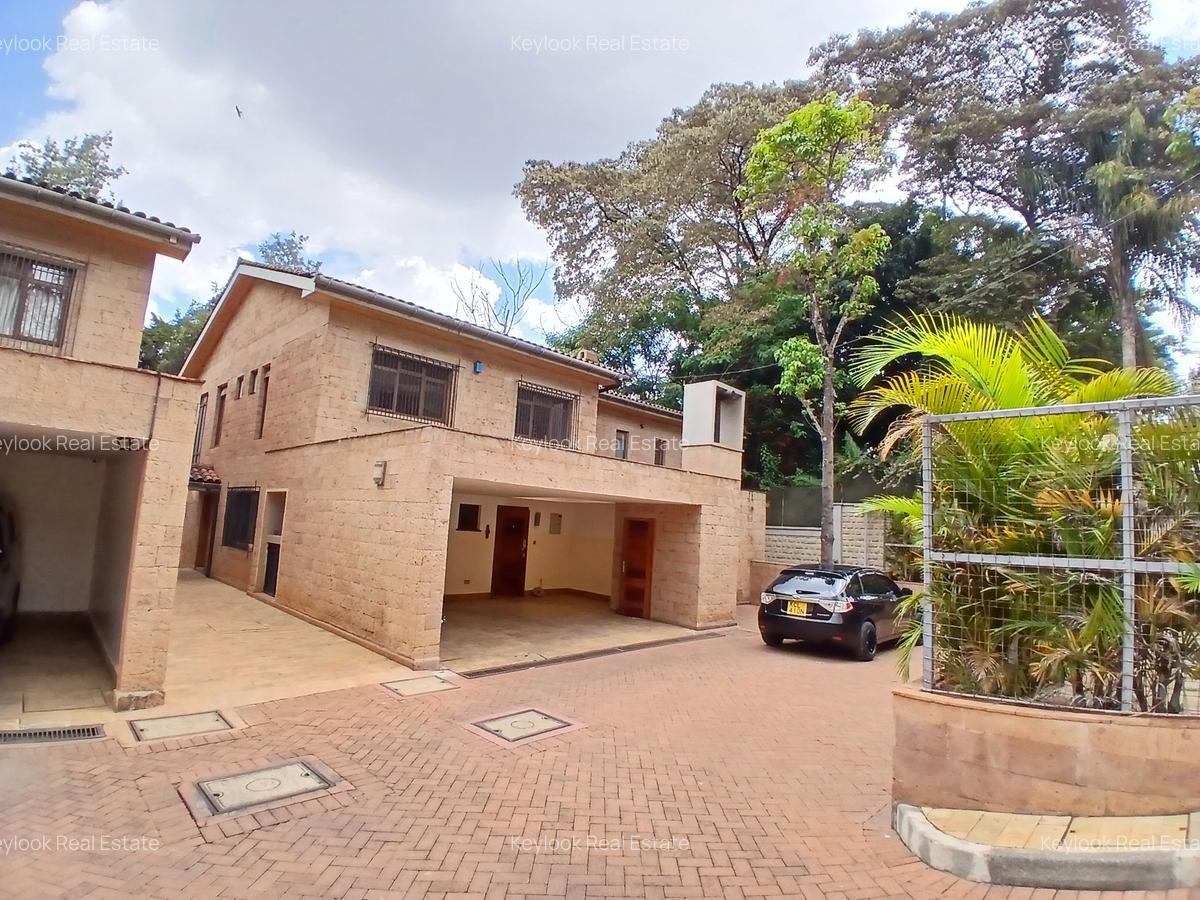 5 Bed Townhouse with En Suite at Lavington - 3