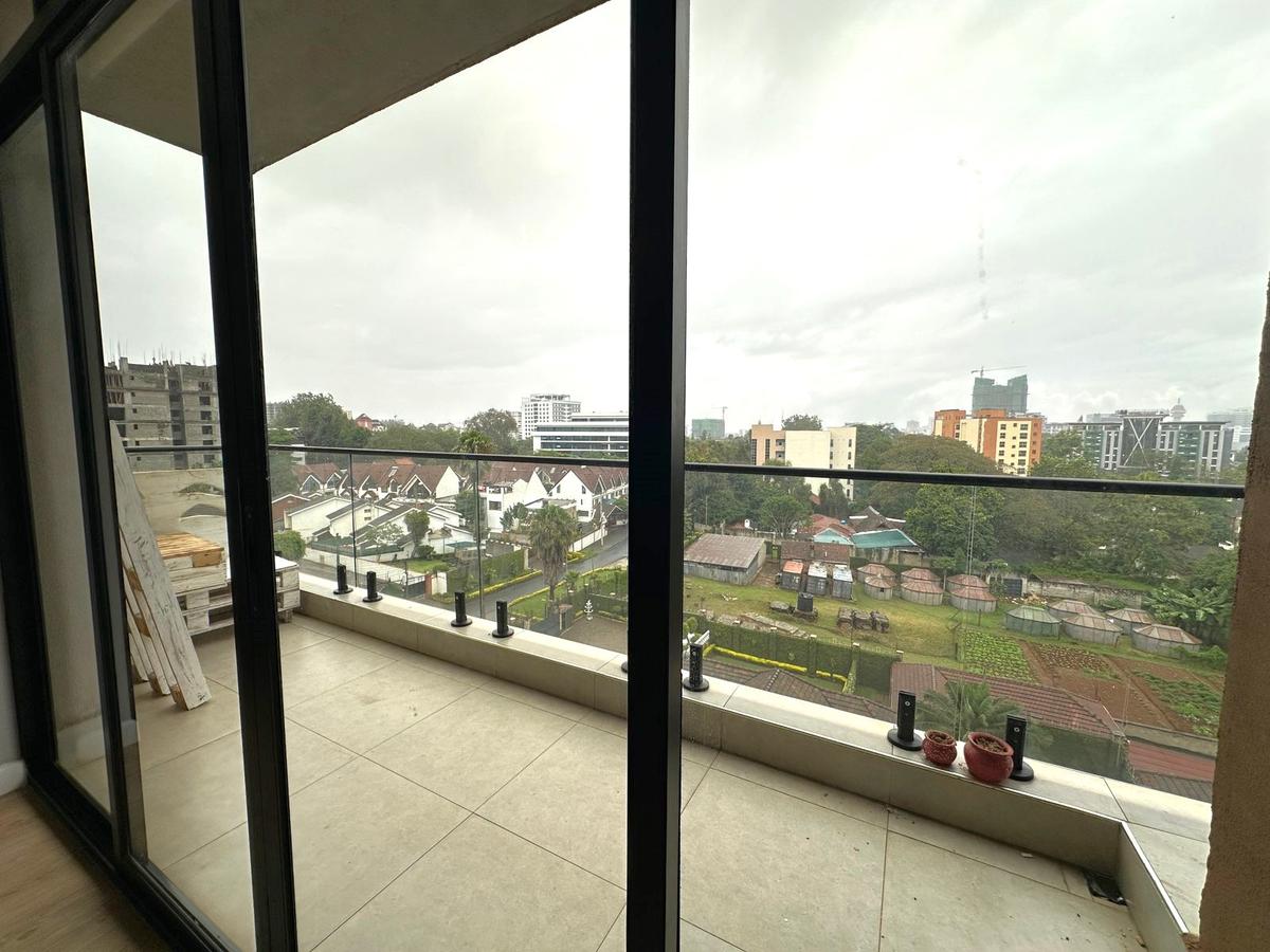 2 Bed Apartment with En Suite in Westlands Area - 18