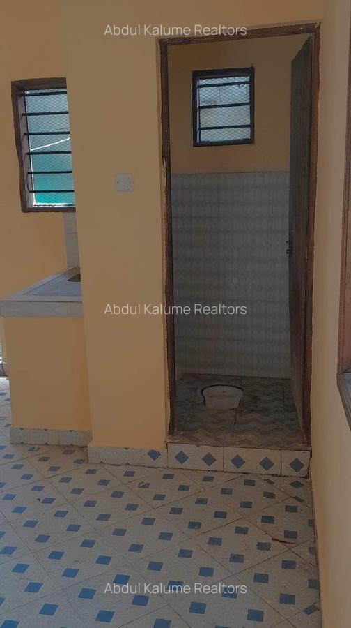 10 Bed House with Borehole at Bamburi - 9