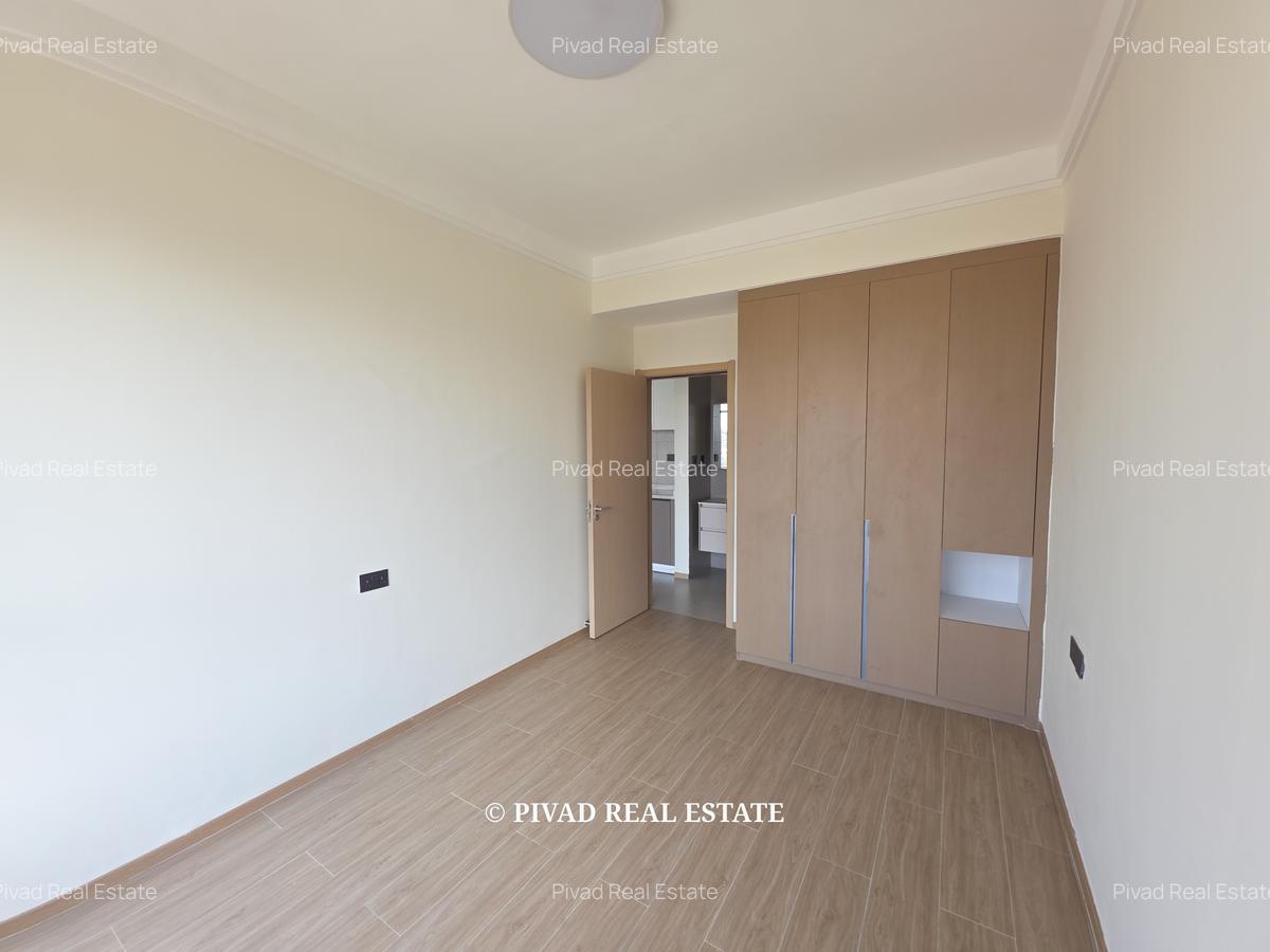 2 Bed Apartment with Swimming Pool in Riverside - 8