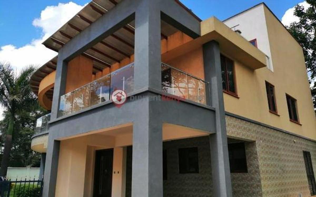 5 Bed Townhouse with En Suite at Lavington - 20