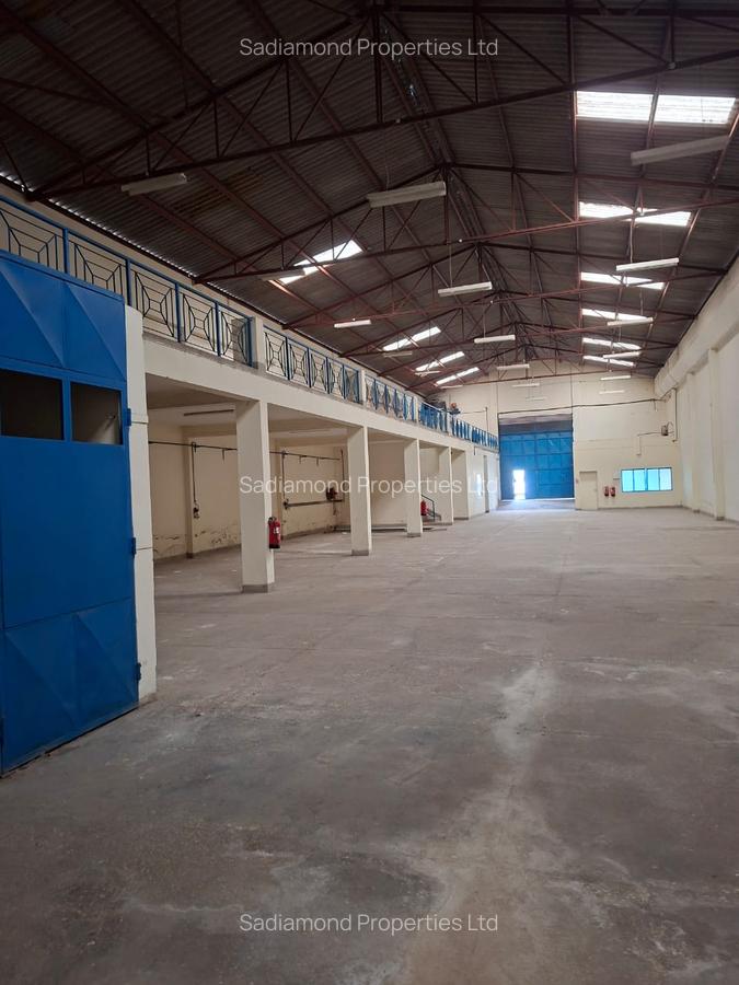 10,000 ft² Warehouse with Parking in Embakasi - 8