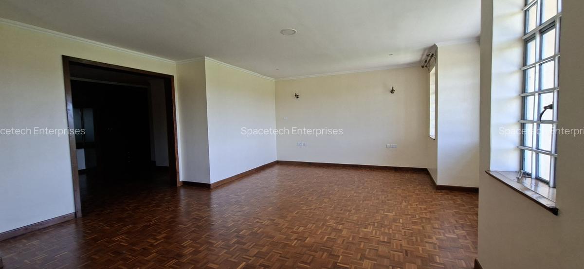 7 Bed House with En Suite in Runda - 7