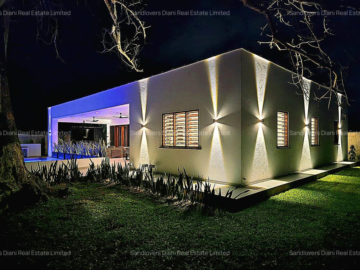 4 Bed Villa with En Suite in Diani - 3