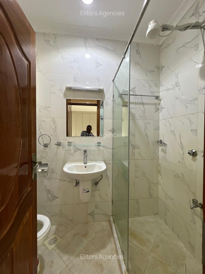 2 Bed Apartment with En Suite at School Lane - 14