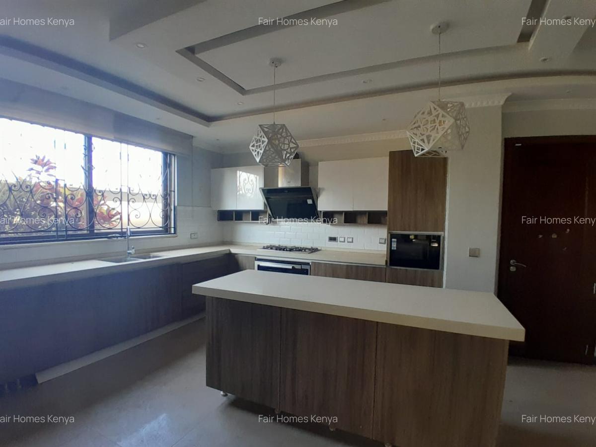5 Bed Townhouse with En Suite at Lavington Maziwa - 10