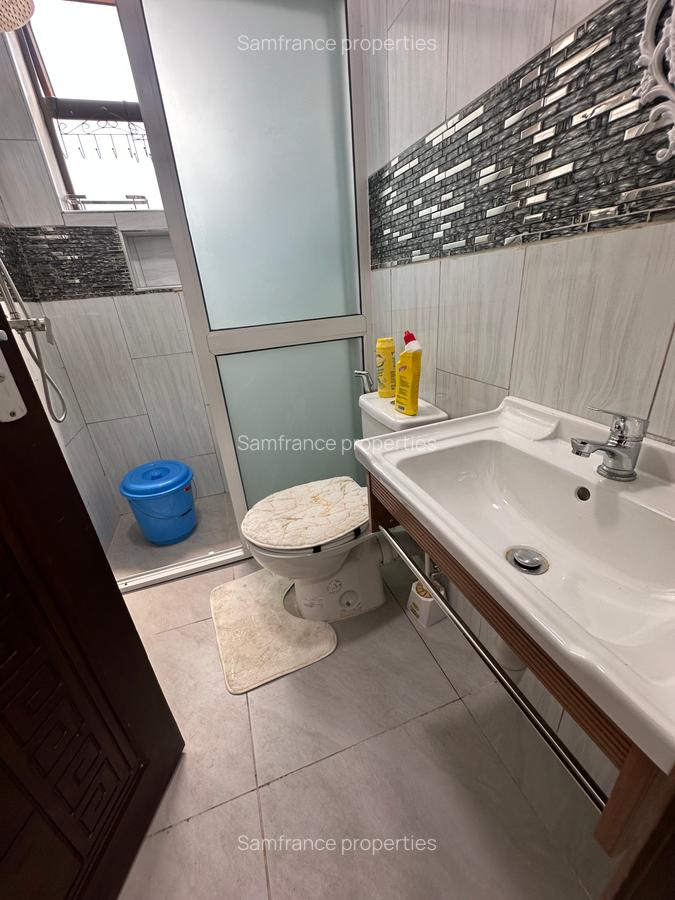 Serviced 1 Bed Apartment with En Suite at Baobab Road - 5