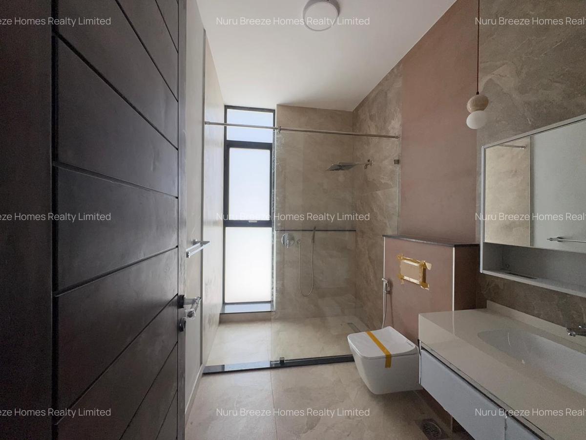 5 Bed Villa with En Suite in Nyari - 15