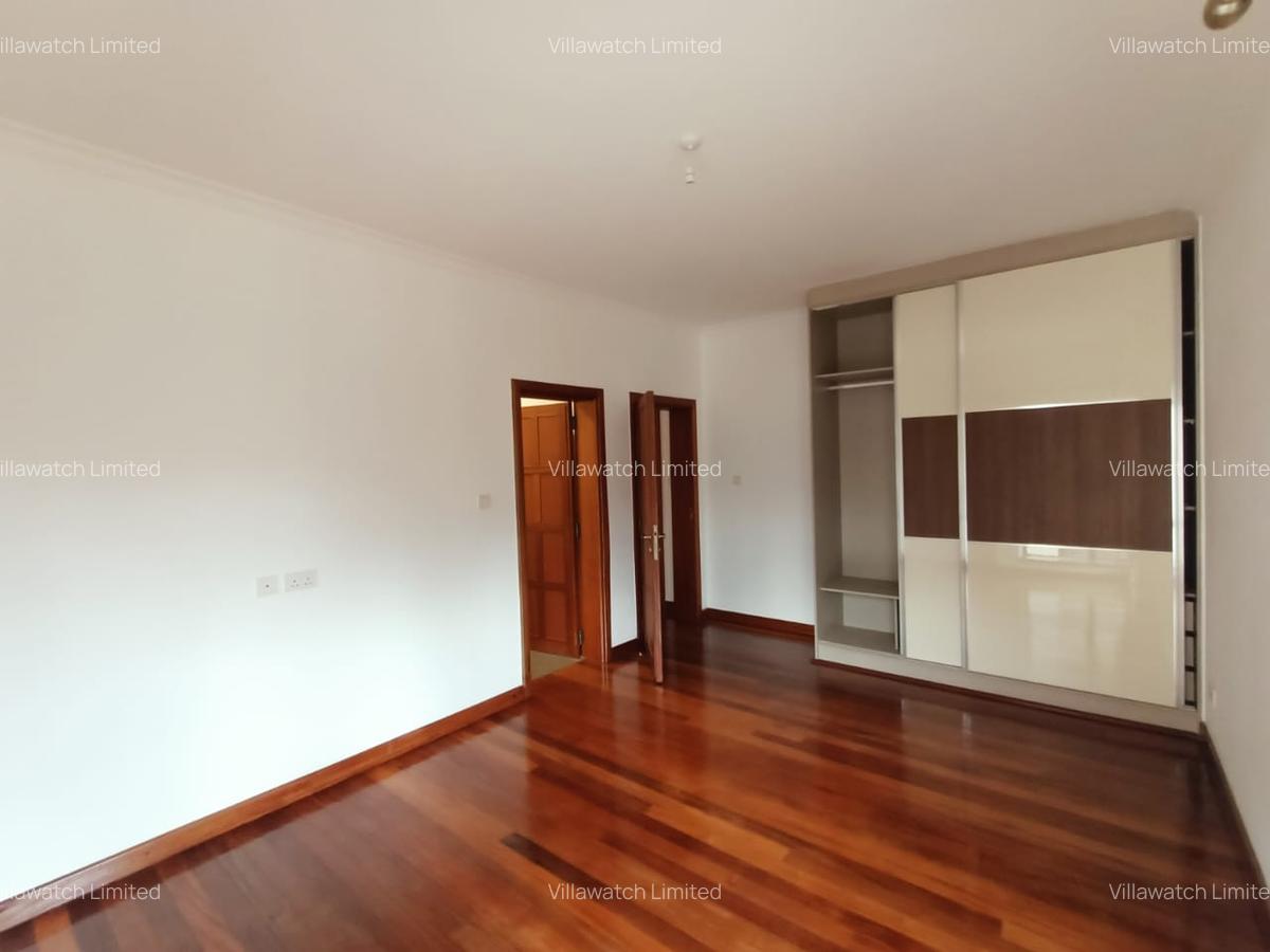 5 Bed Townhouse with En Suite in Kileleshwa - 15