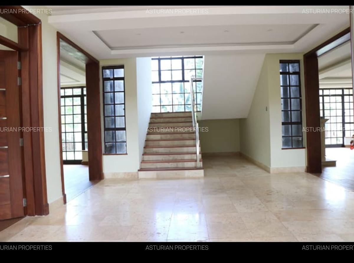 5 Bed Townhouse with En Suite in Runda - 9