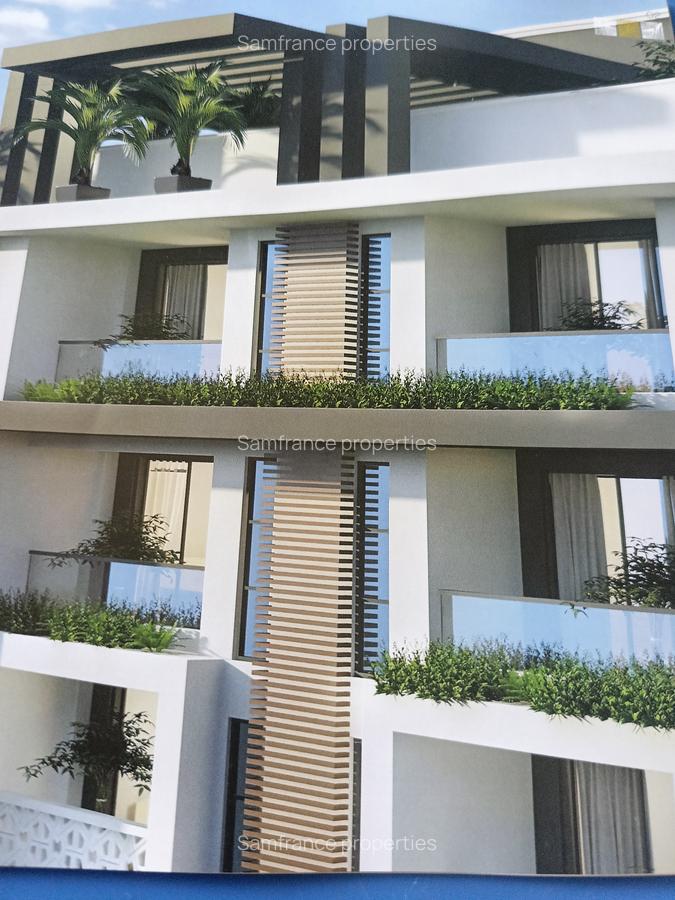 Serviced 3 Bed Apartment with En Suite at Links Road - 5