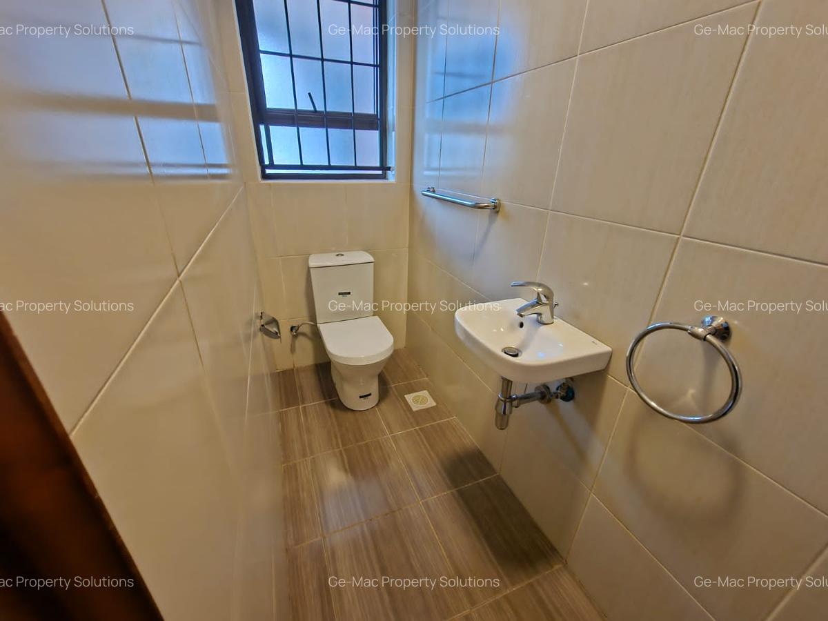 4 Bed Townhouse with En Suite in Runda - 20