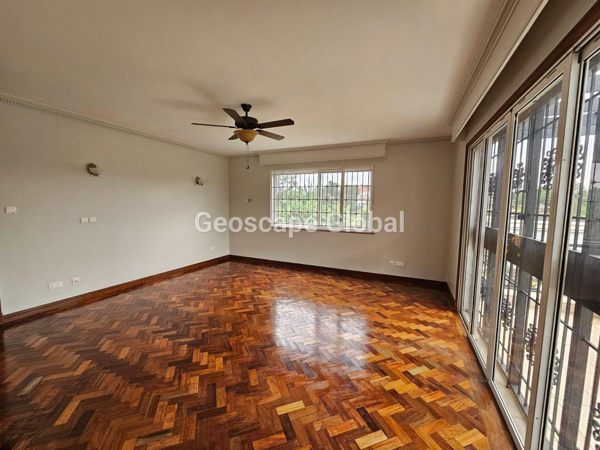 3 Bed House with En Suite in Runda - 5