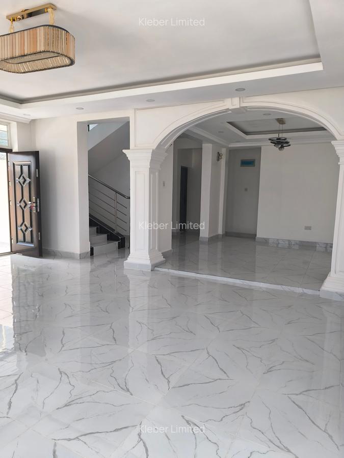 4 Bed House with En Suite in Kitengela - 4