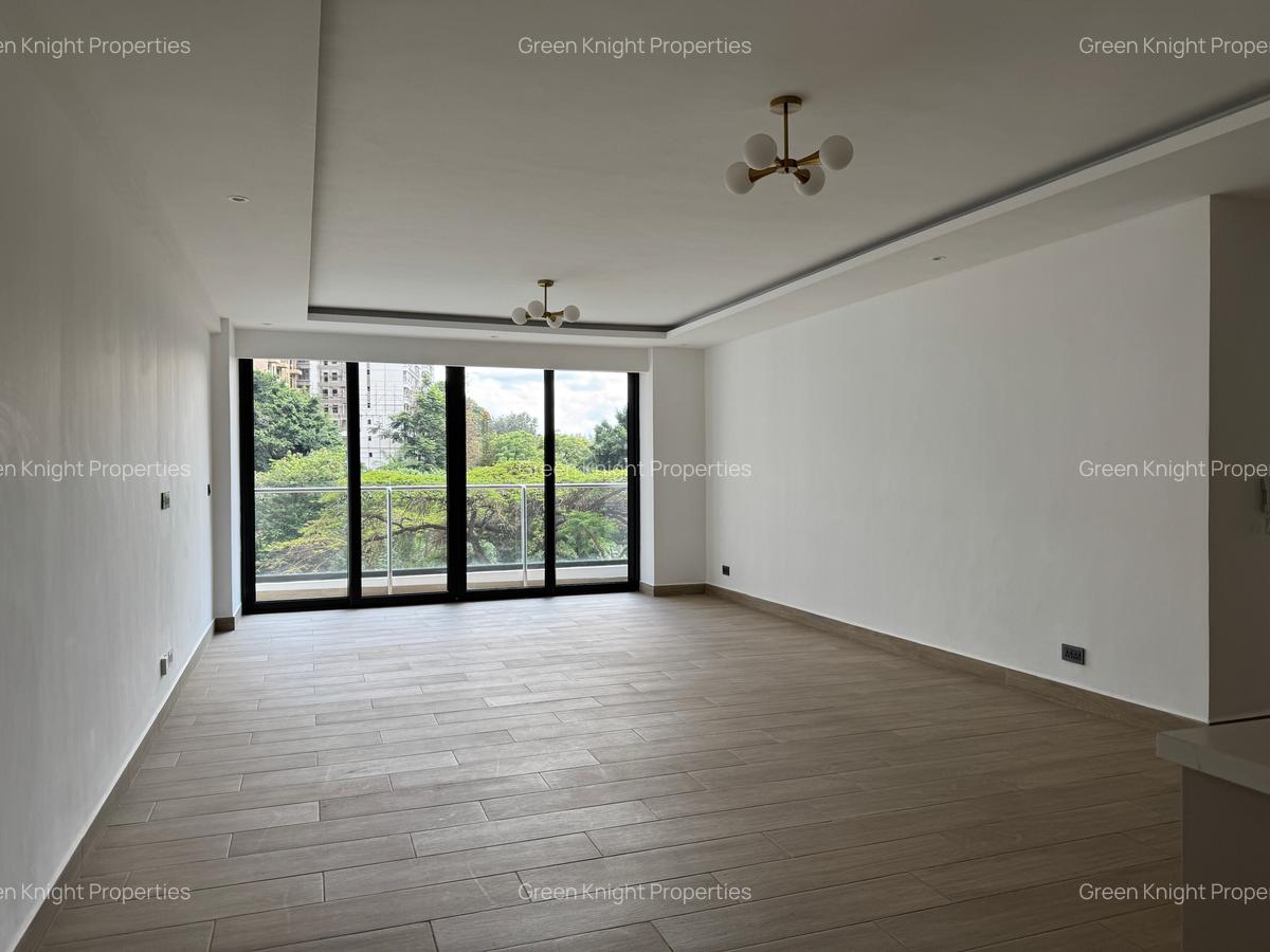 Serviced 3 Bed Apartment with En Suite in Riverside - 13