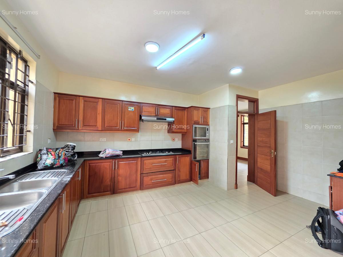 4 Bed Townhouse with En Suite at Amboseli - 4