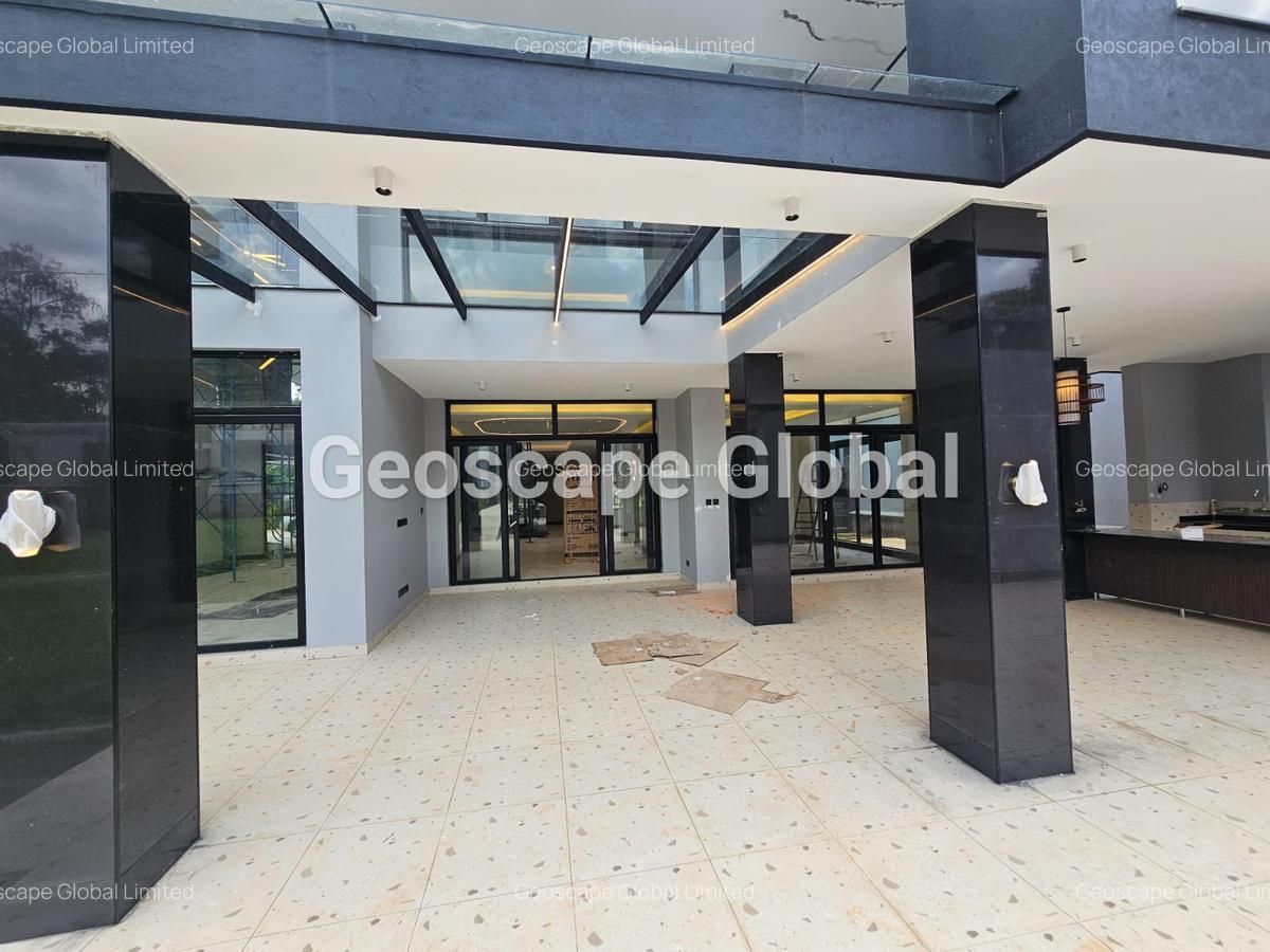 5 Bed House with En Suite in Nyari - 12