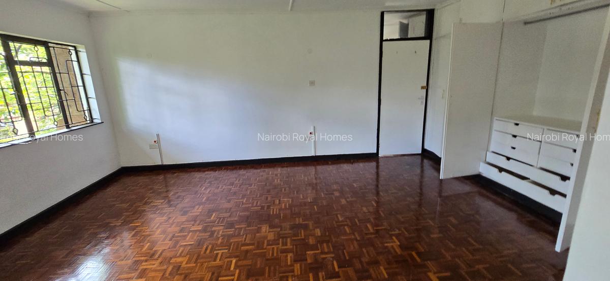 4 Bed Townhouse with En Suite at Lavington Road - 12