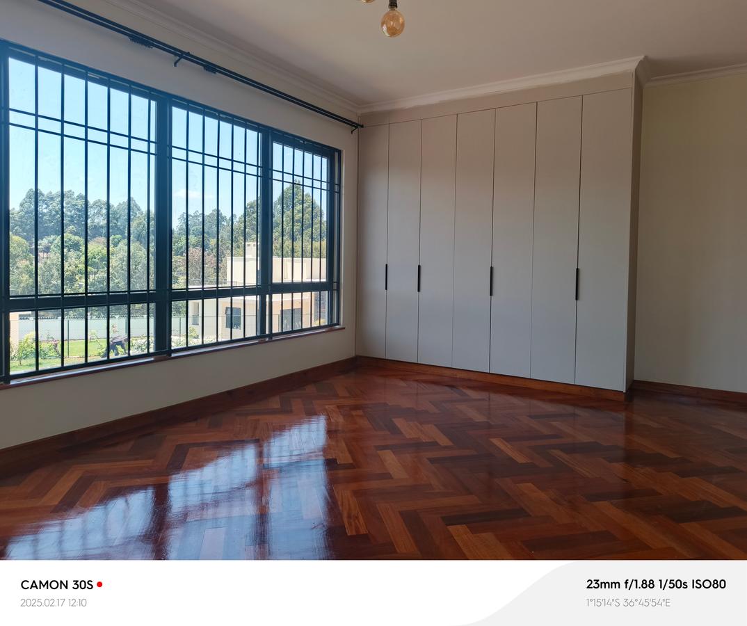 6 Bed Townhouse with En Suite in Loresho - 14