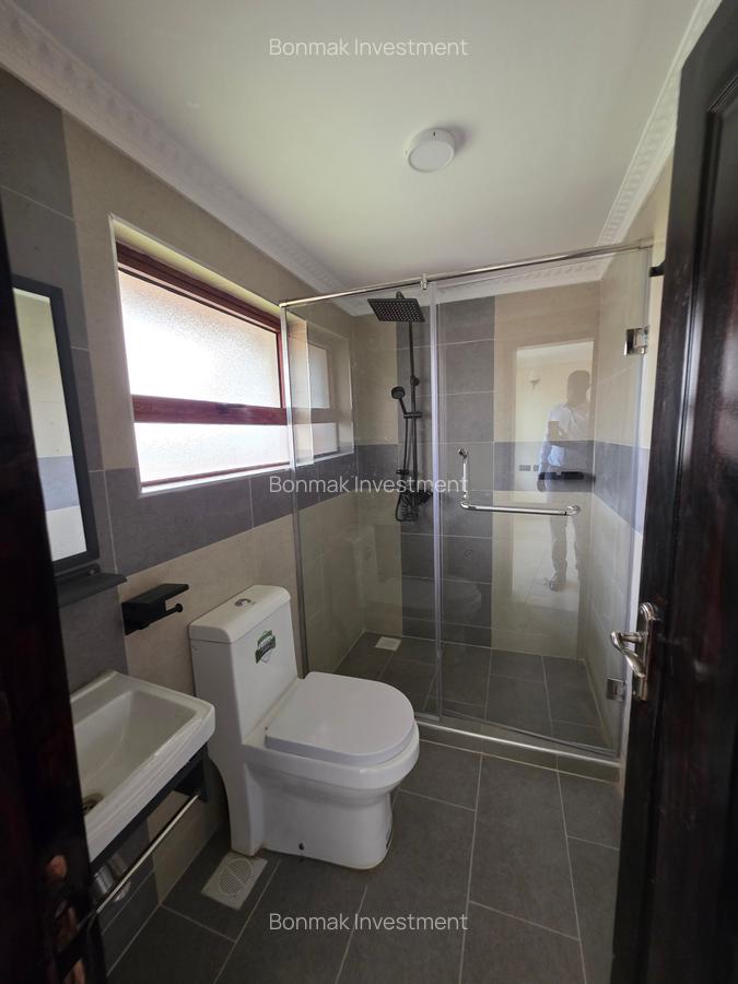 5 Bed Townhouse with En Suite at Kitisuru - 17