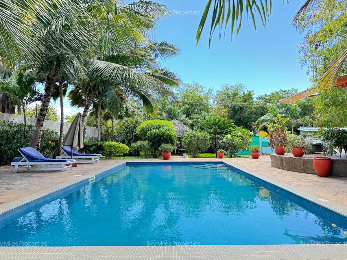 3 Bed Villa with En Suite at Diani Airport - 3