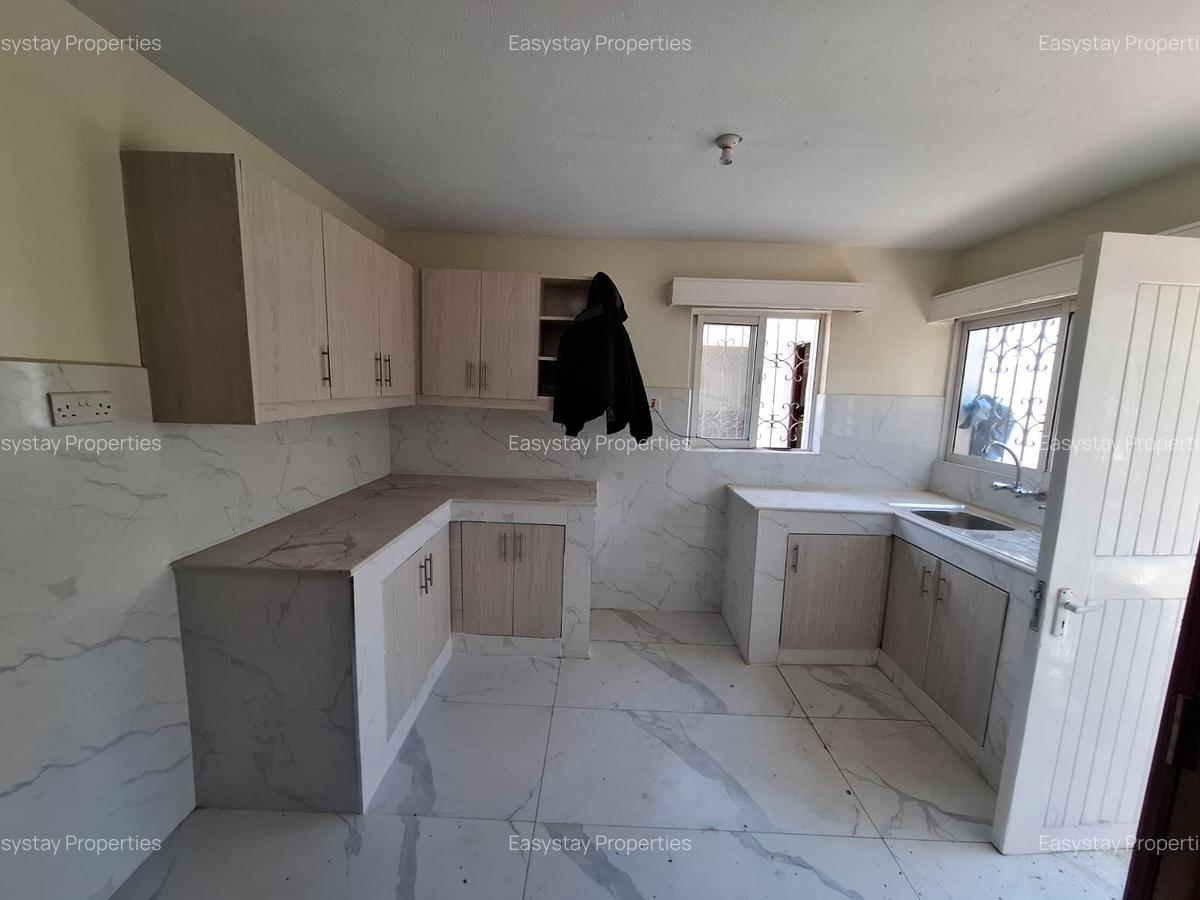 4 Bed House with En Suite in Kilimani - 3