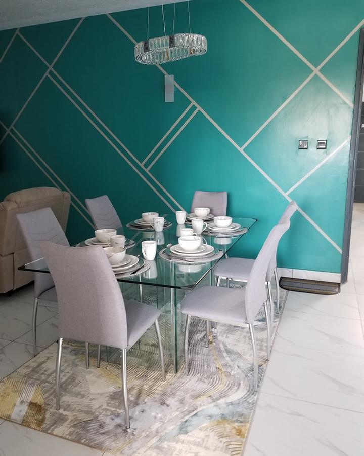 Serviced 2 Bed Apartment with En Suite at Allsops - 4