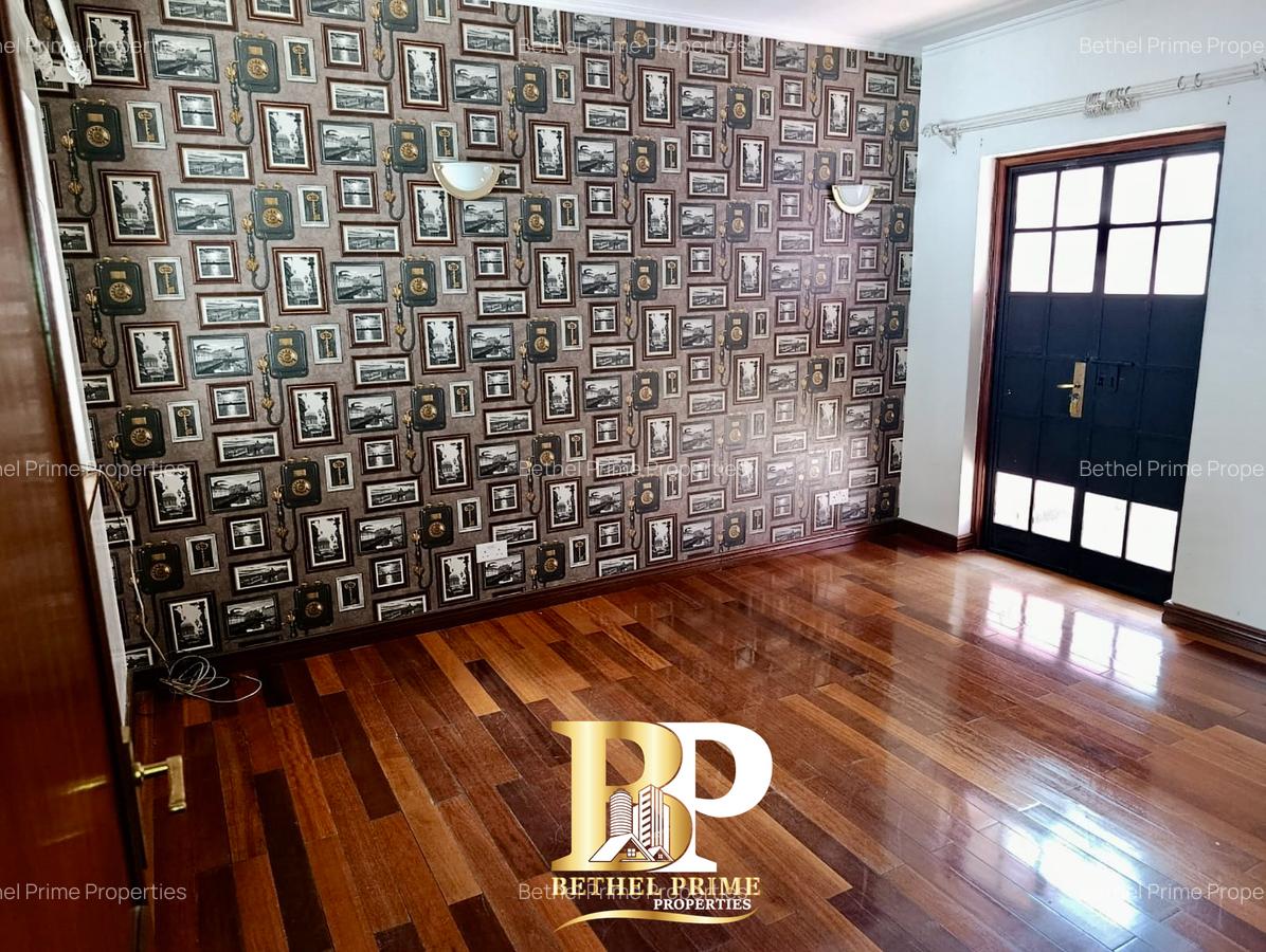 4 Bed Townhouse with En Suite in General Mathenge - 9