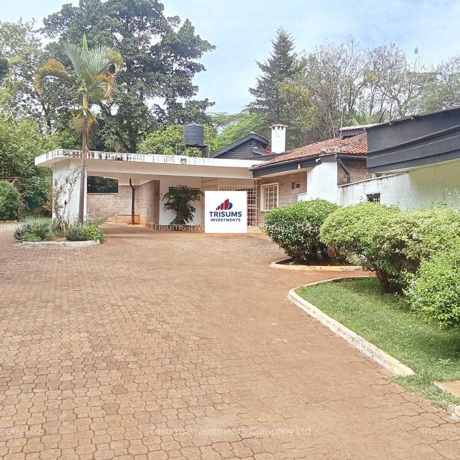 5 Bed House with En Suite in Westlands Area - 1