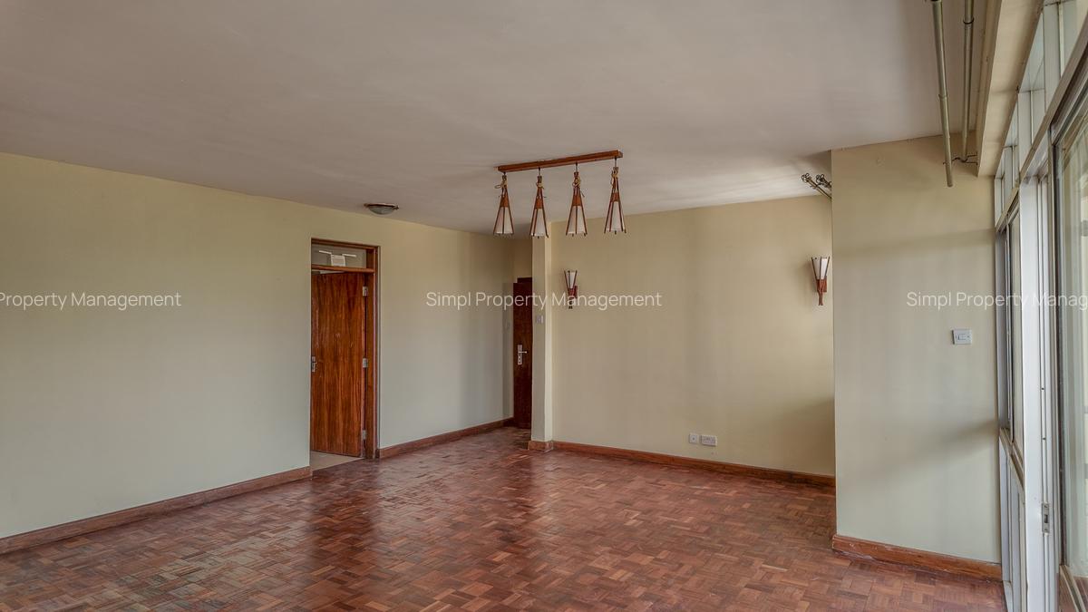 3 Bed Apartment with En Suite at Dennis Pritt Road - 5