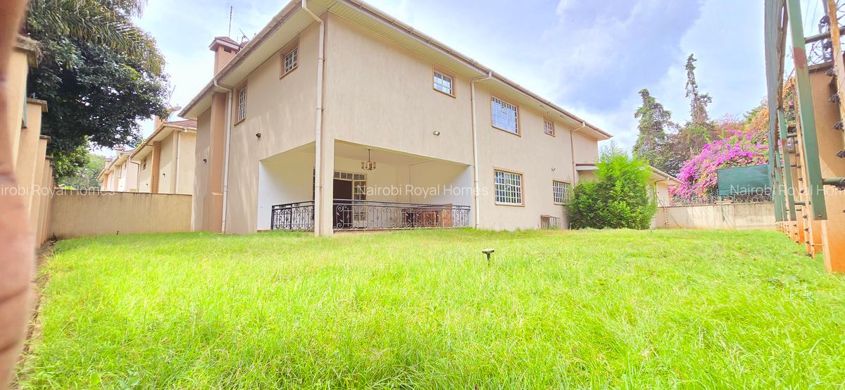 4 Bed Townhouse with En Suite at Lavington Apple Cross - 7