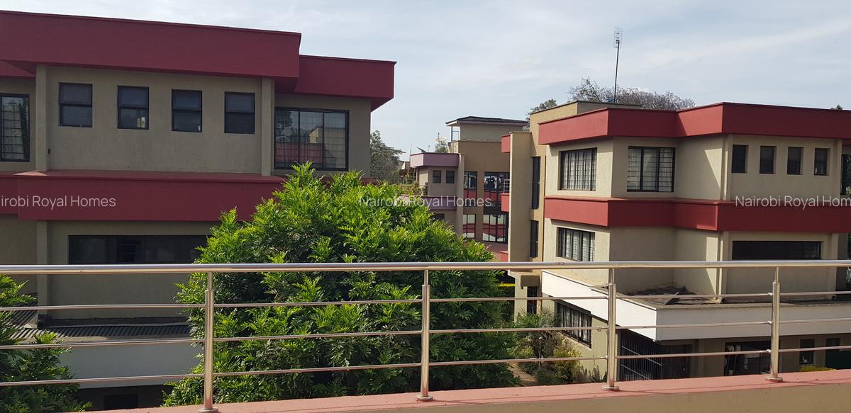 5 Bed Townhouse with En Suite at Convent Drive - 2