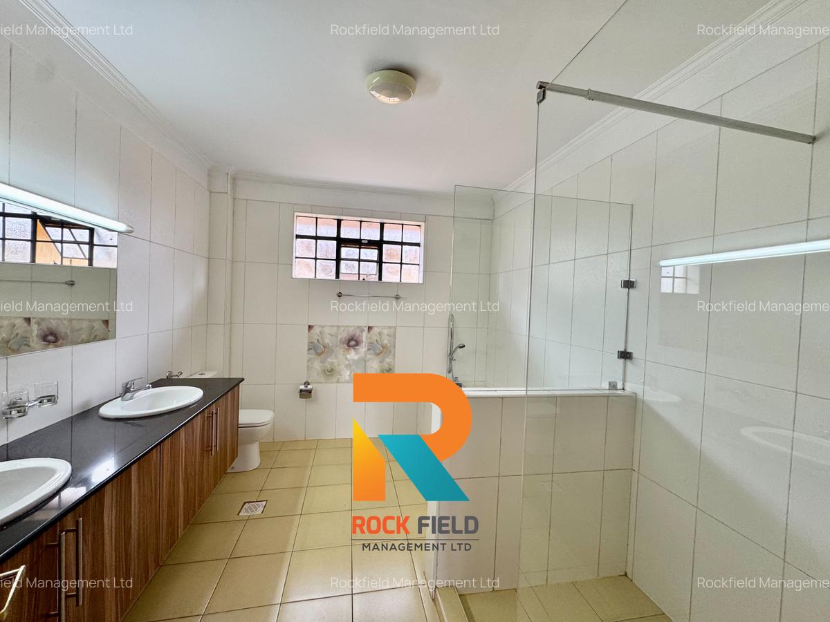 5 Bed Townhouse with En Suite in Kitisuru - 11
