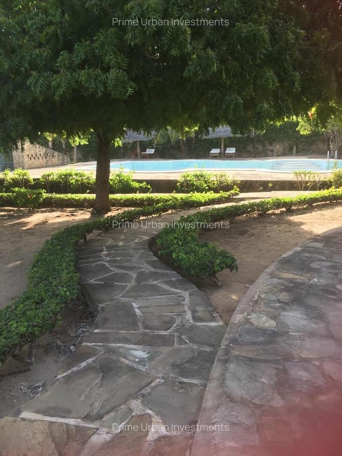 2 Bed House with En Suite in Watamu - 5