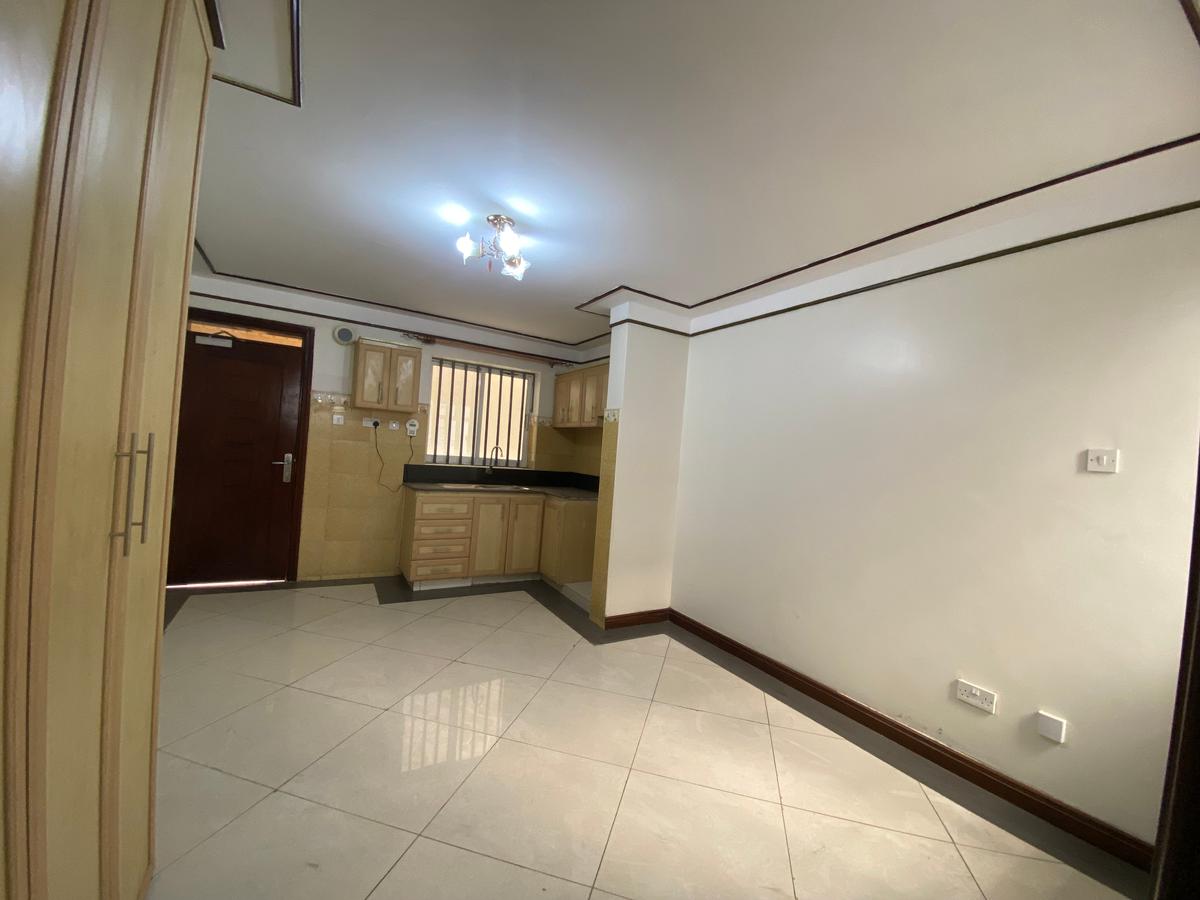 studio apartment with en suite in westlands area