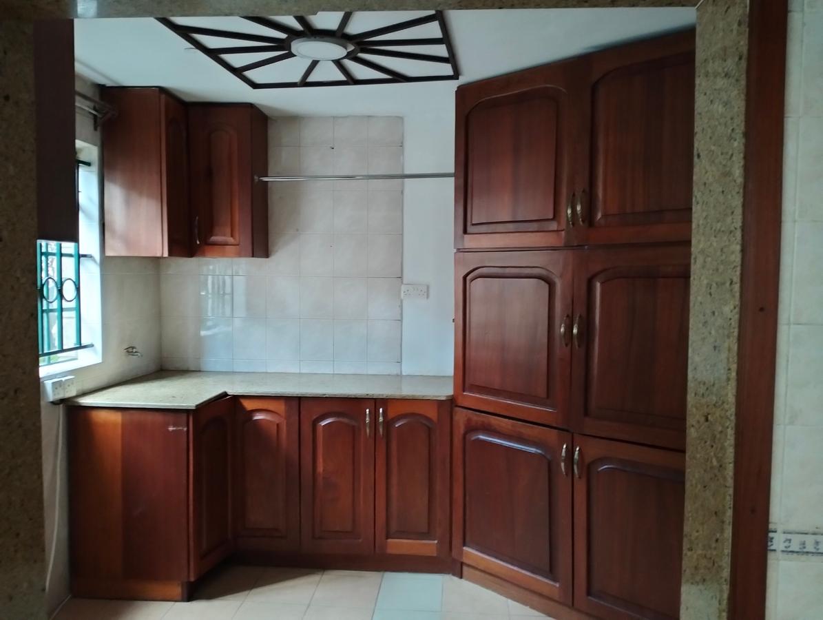 4 Bed Townhouse with En Suite in Lavington - 8