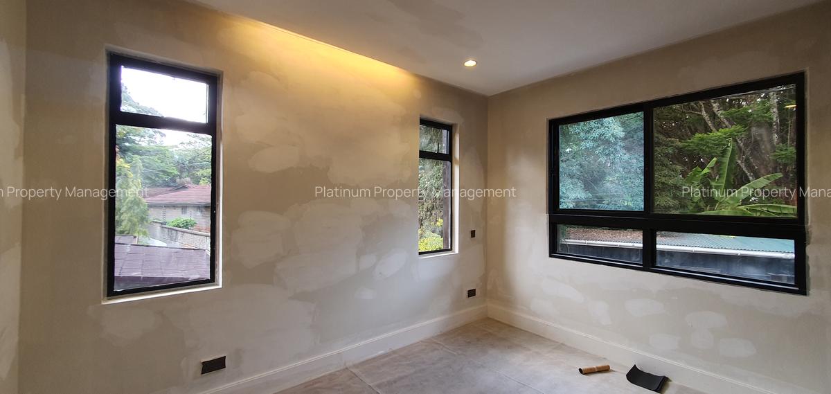 3 Bed House with En Suite at United Nations Avenue - 14