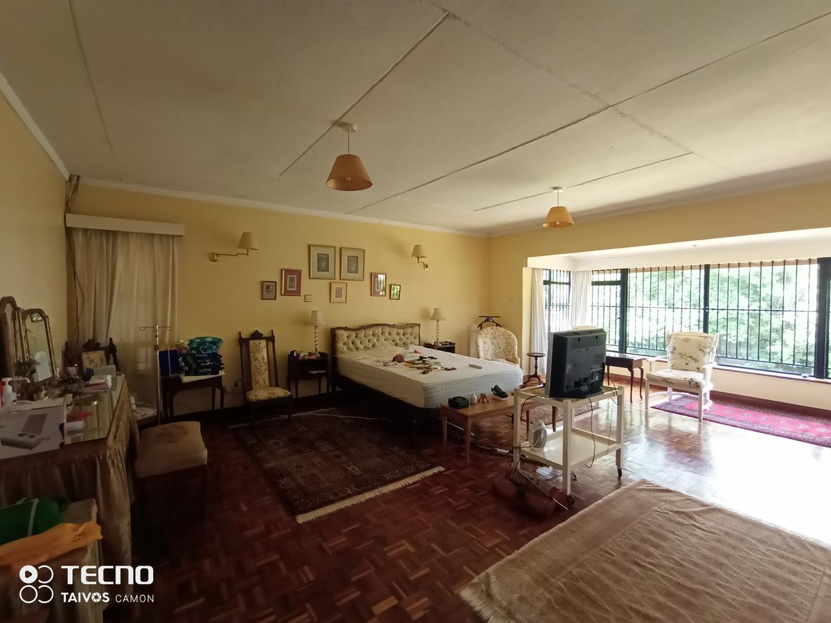 4 Bed Townhouse with En Suite at Off Un Avenue - 15