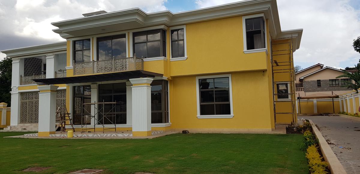 7 Bed House with En Suite at Mimosa Road - 3