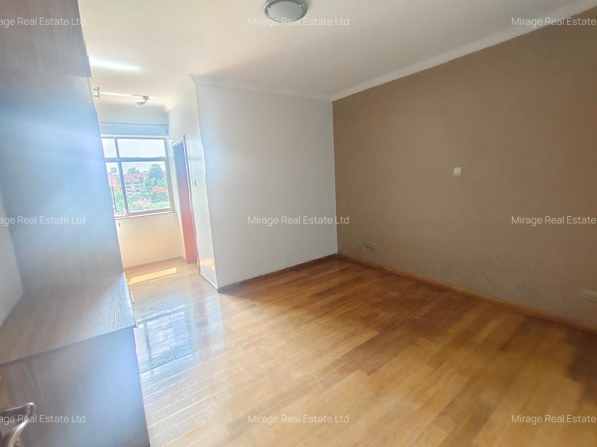 4 Bed Apartment with En Suite in Lavington - 18