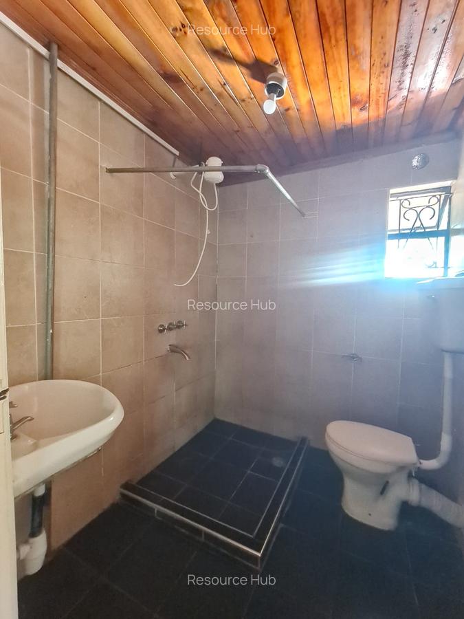 4 Bed House with En Suite at Hardy Area - 17